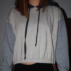 cropped hoodie
